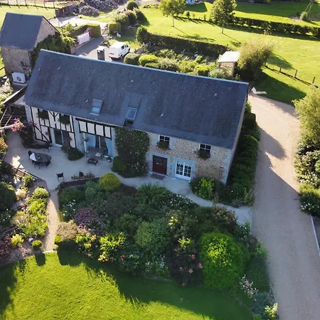 Dans Le Bocage Normand